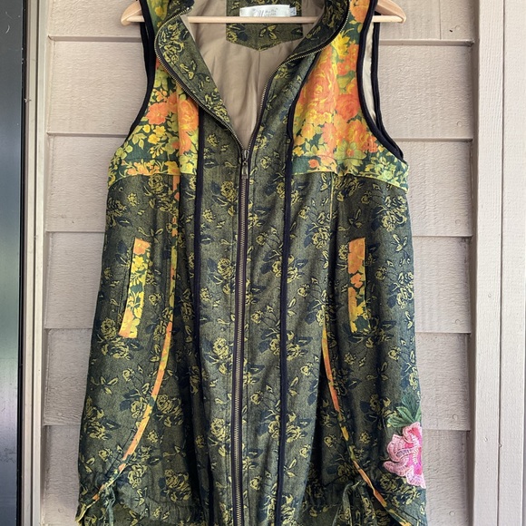 Myyou tunic vest zip up front embroidered flowers. Original with zip hood - Picture 3 of 10